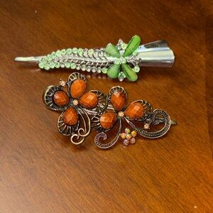 Vintage-Inspired Floral Hair Clips in Green and Amber